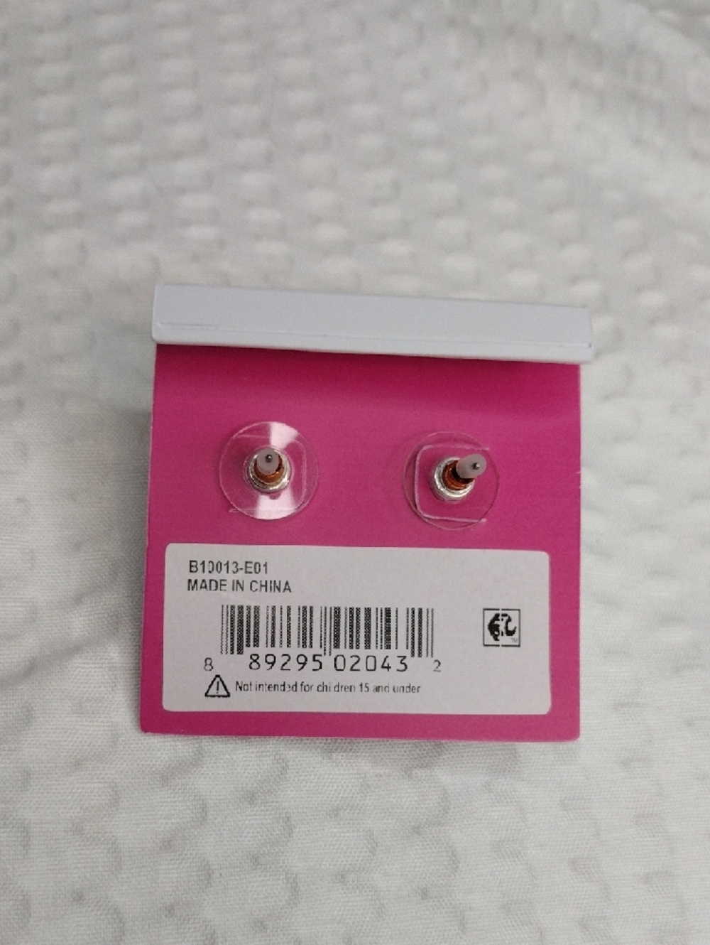 Betsey Johnson Sparkling Hot Pink Mismatch  Rose Stud Earrings With Accents - Picture 7 of 7